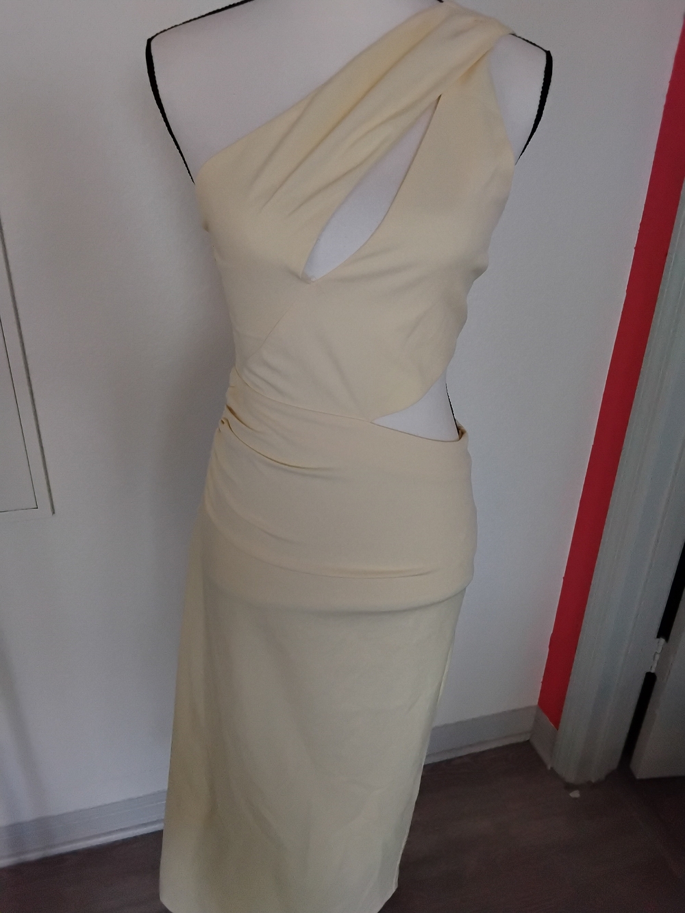 Zara Cream Asymmetrical One-Shoulder Cutout Dress
